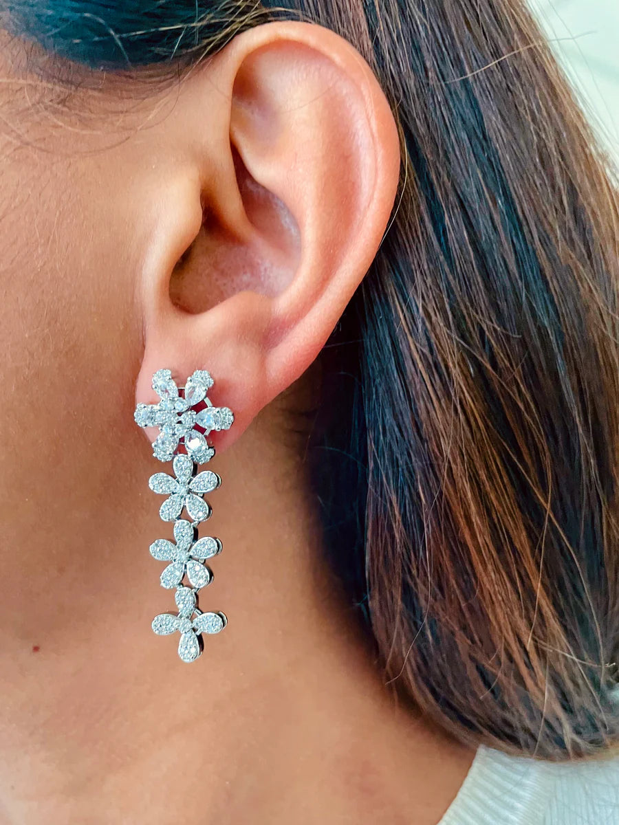 Floral Grace Diamond Necklace Set ( Necklace & Earrings )