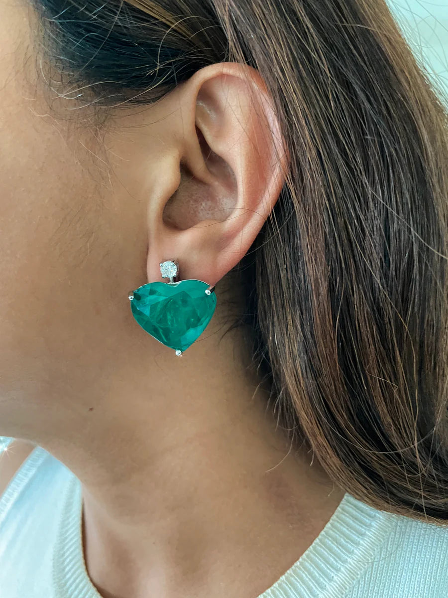 Queen of Hearts Grand Emerald Cascade Necklace Set (Necklace & Earrings)